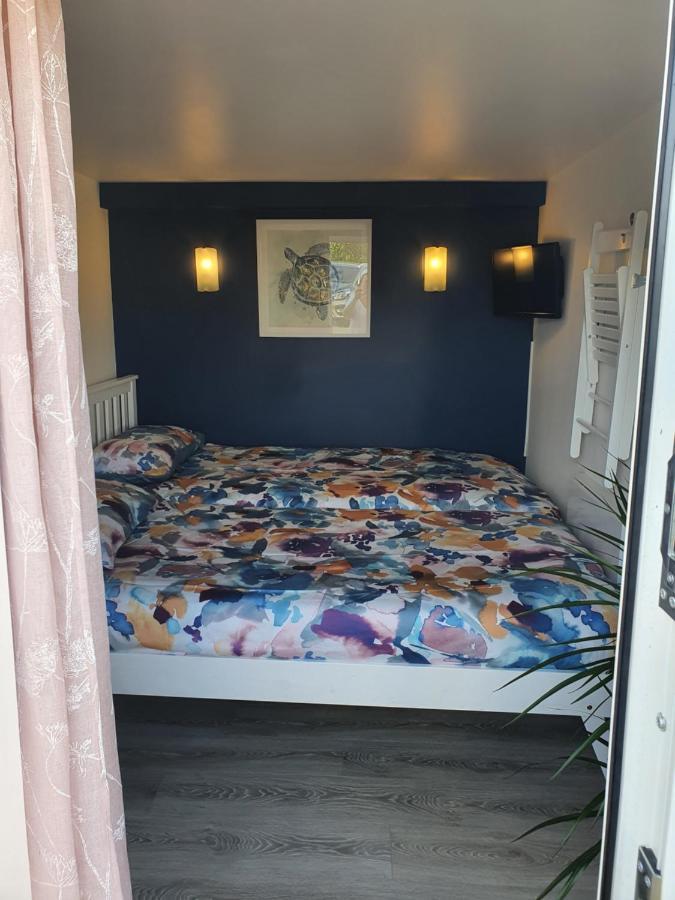 Lovely Private Studio Room With Own Kitchen And Bathroom. Set In The Popular Area Of Shiphay In Torquay And Only A Short Walk From Torbay Hospital Exterior foto