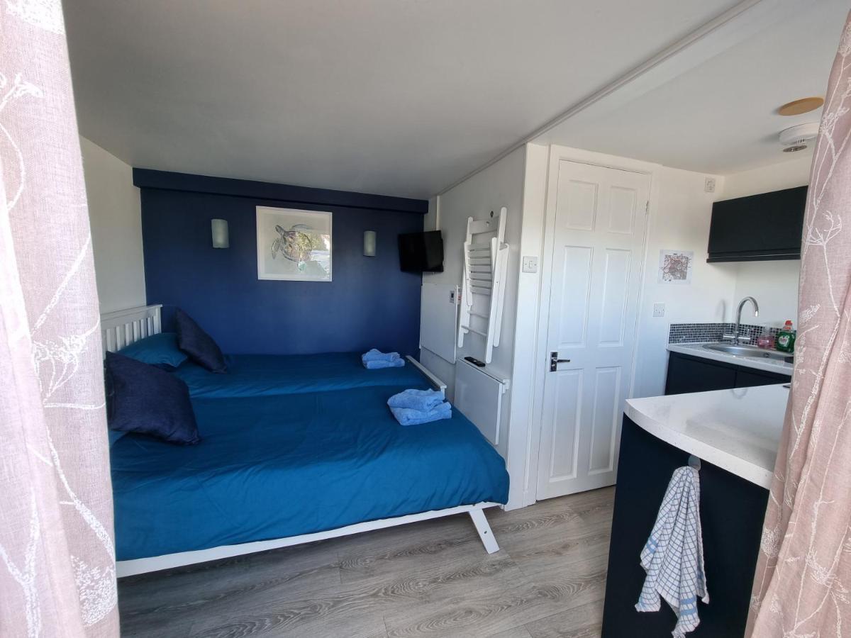 Lovely Private Studio Room With Own Kitchen And Bathroom. Set In The Popular Area Of Shiphay In Torquay And Only A Short Walk From Torbay Hospital Exterior foto